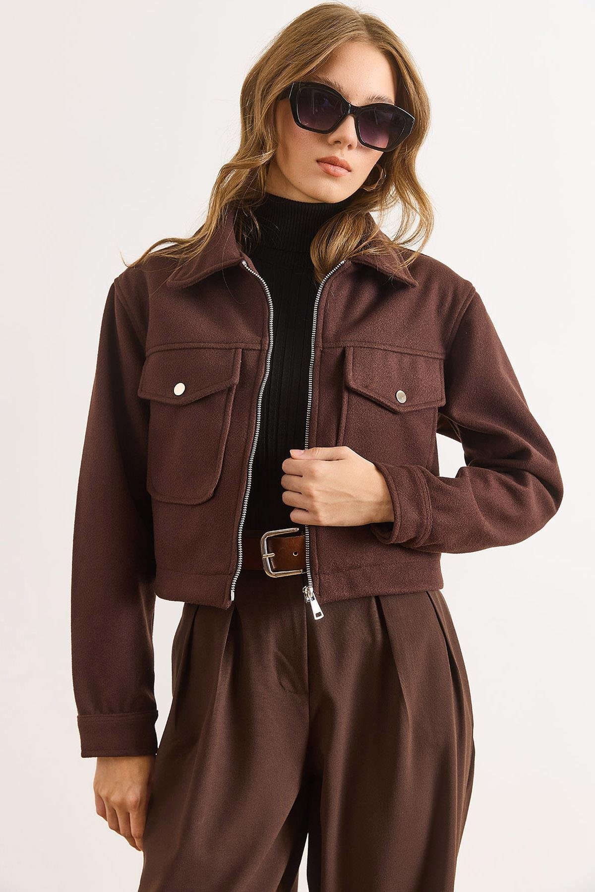 Astarlı Fermuarlı Çift Cep Detaylı Crop Kaşe Ceket Kahverengi