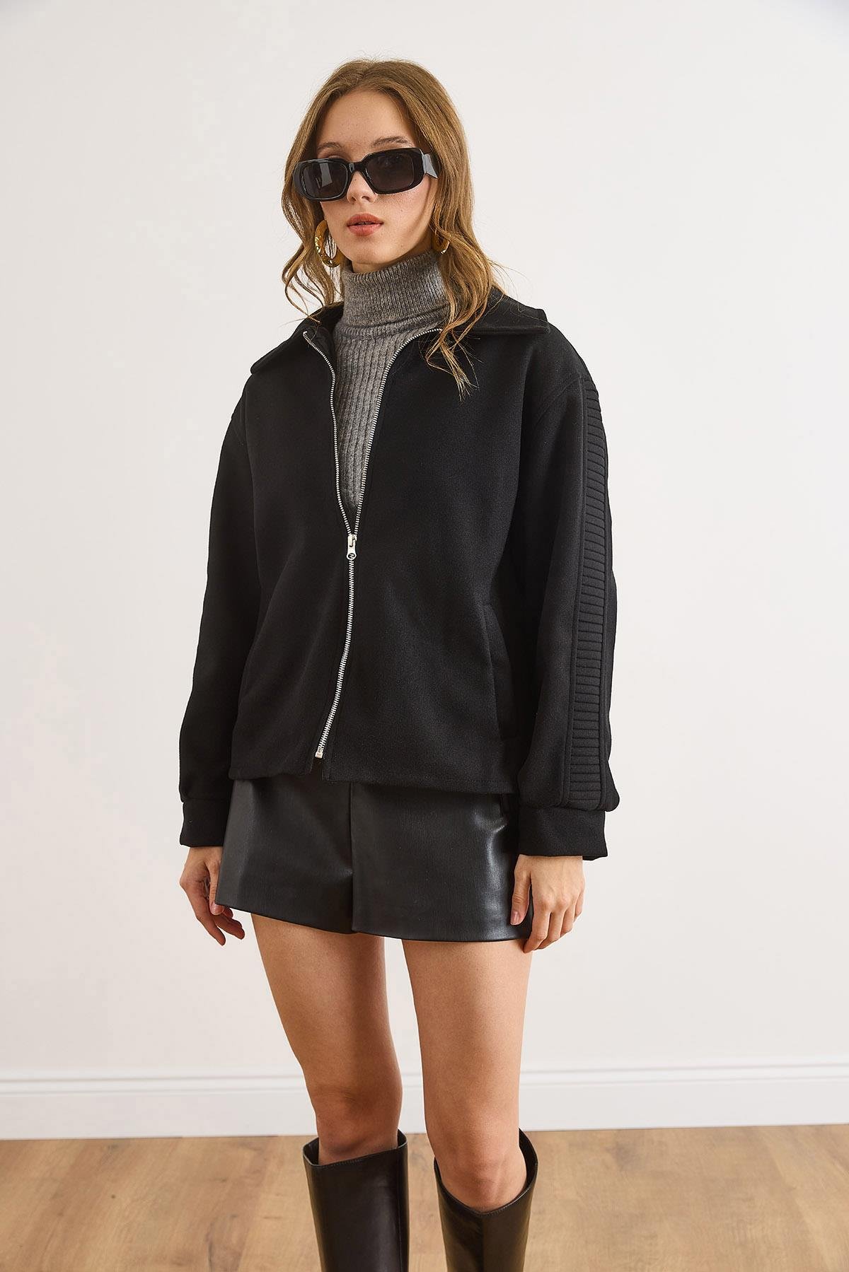 Astarlı Kol Sırt Detaylı Kaşe Ceket Siyah