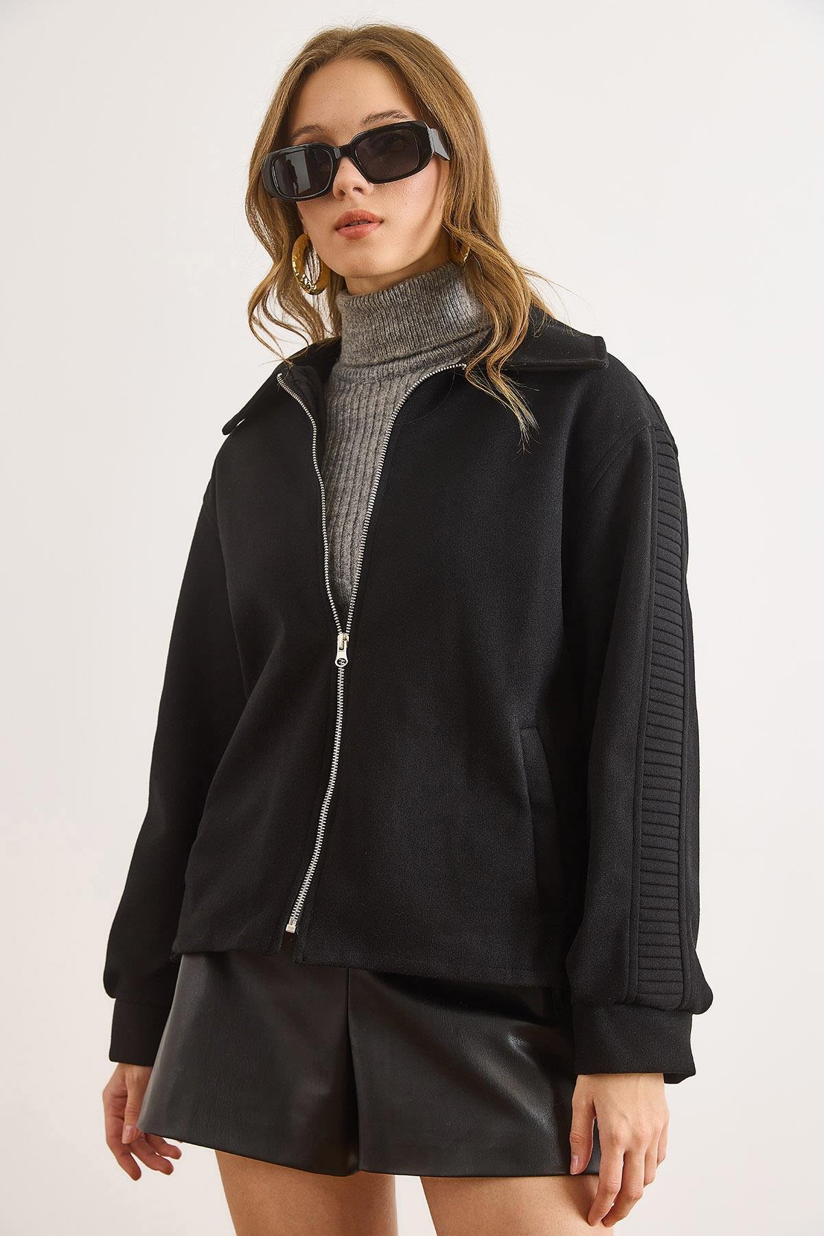 Astarlı Kol Sırt Detaylı Kaşe Ceket Siyah