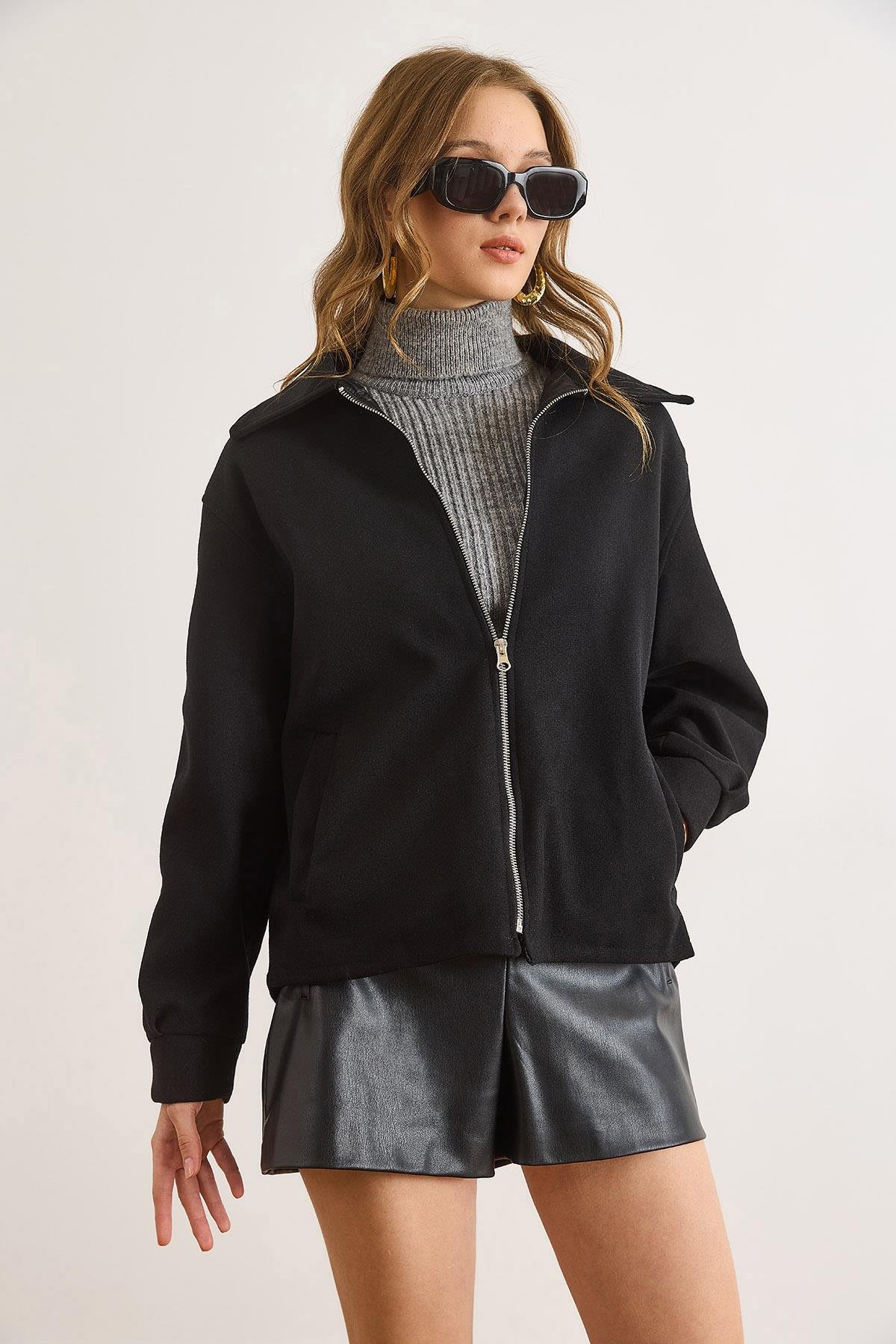 Astarlı Kol Sırt Detaylı Kaşe Ceket Siyah