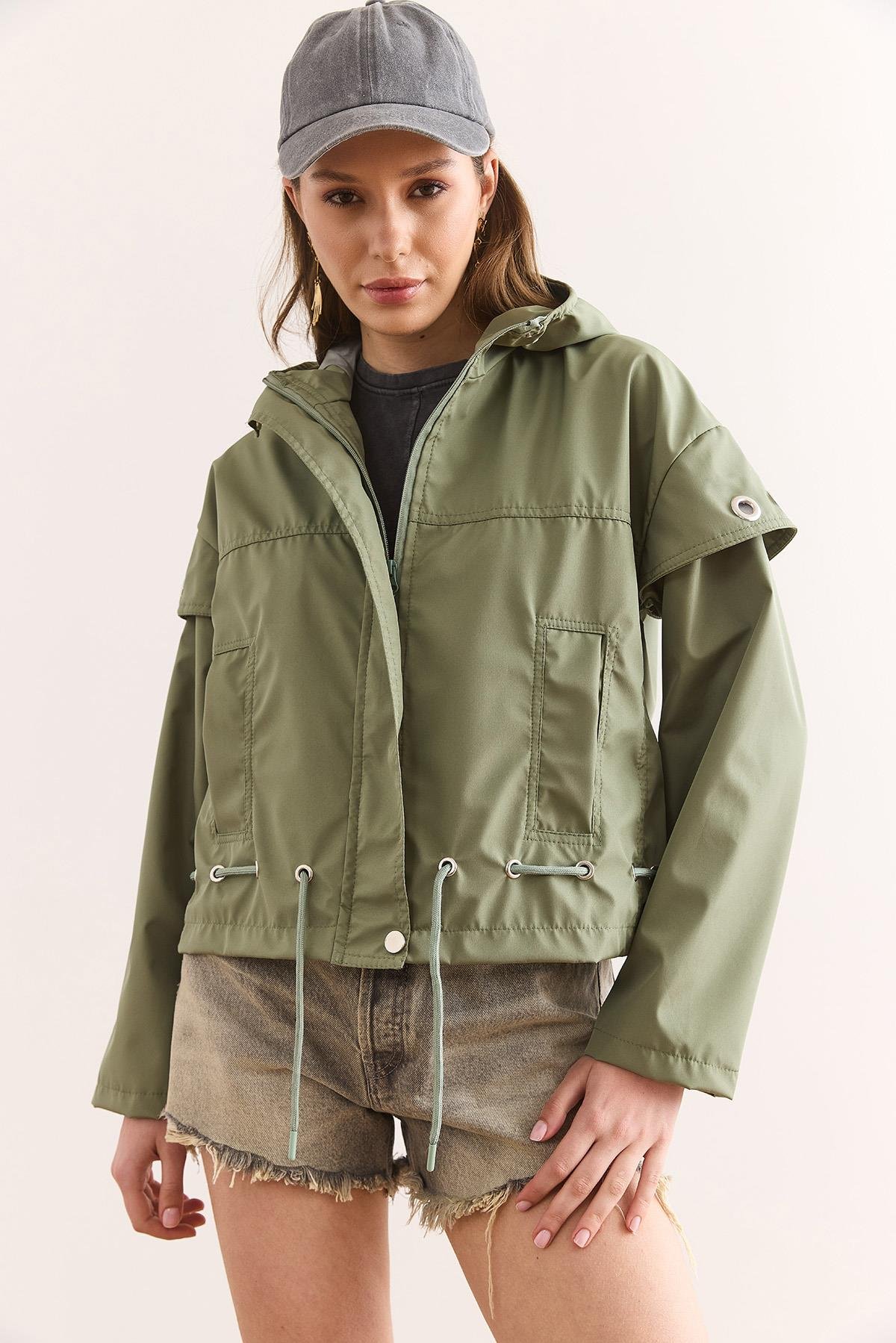 Astarlı Kuşgözü Detaylı Yağmurluk Ceket Haki