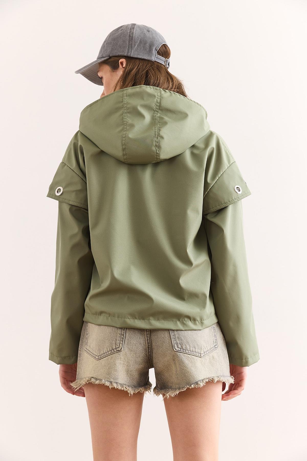 Astarlı Kuşgözü Detaylı Yağmurluk Ceket Haki