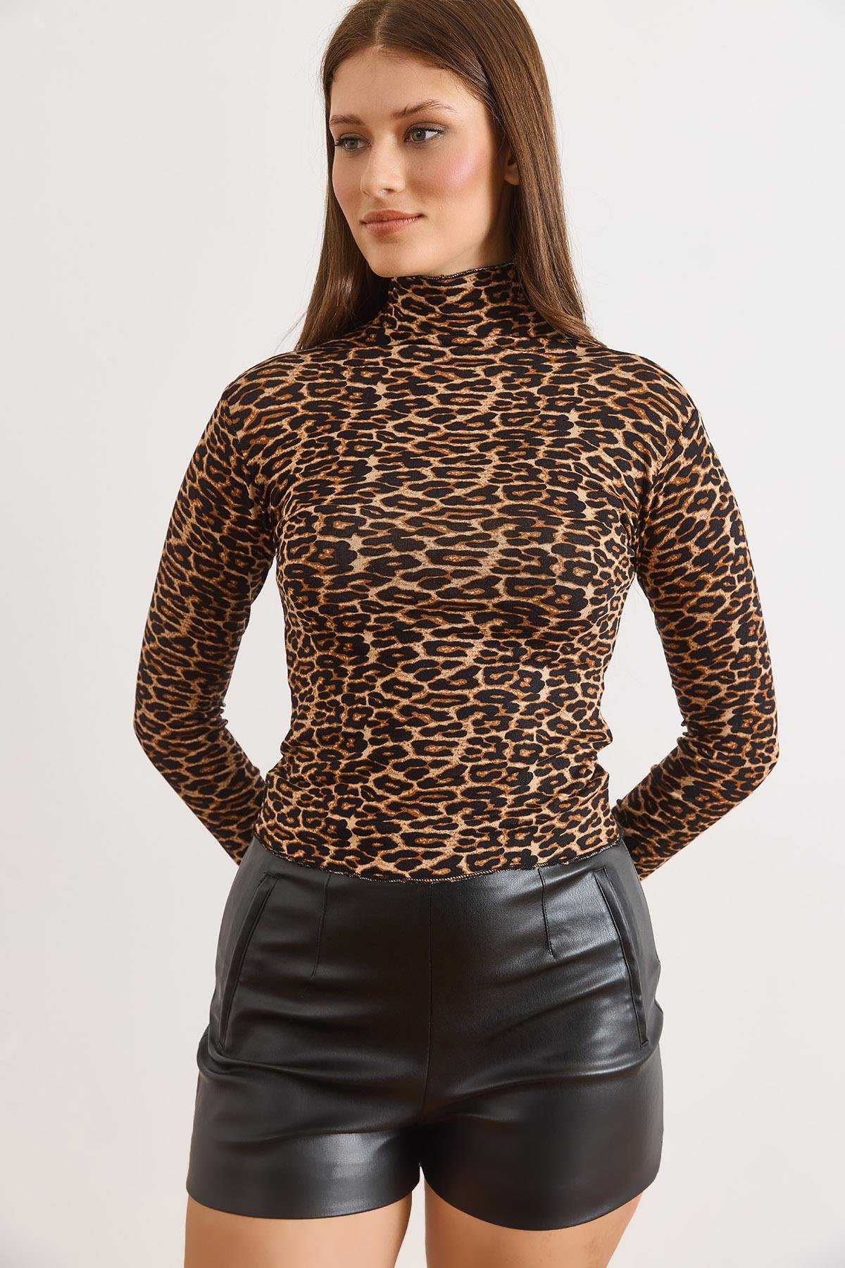 Balıkçı Yaka Transparan Esnek Bluz Leopar Kahve