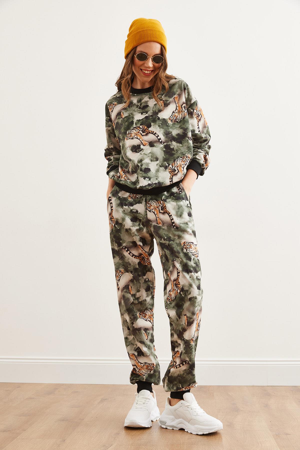 Basic Eşofman Takımı Batik Leopar