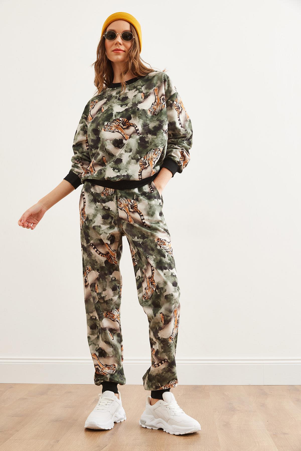 Basic Eşofman Takımı Batik Leopar