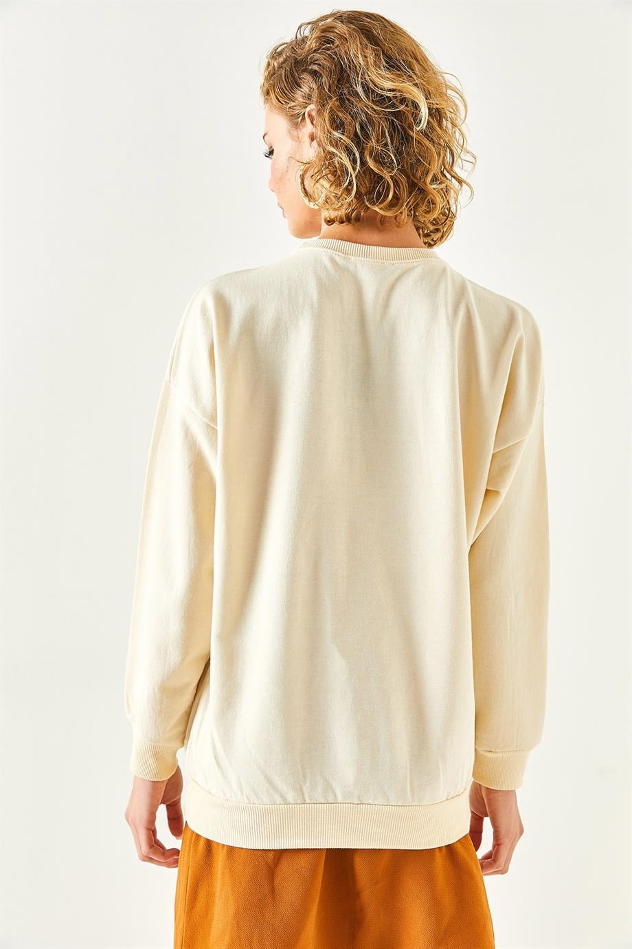 Basic Yumuşak Dokulu Salaş Sweatshirt Düz Bej