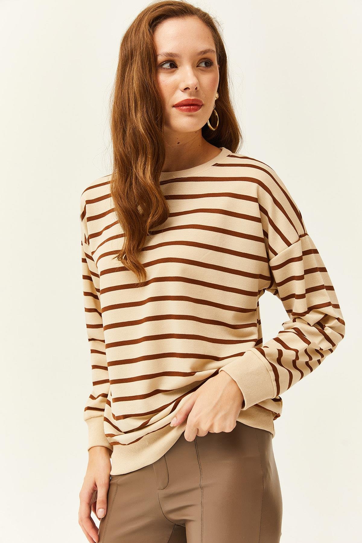 Basic Yumuşak Dokulu Salaş Sweatshirt Taş Kahve