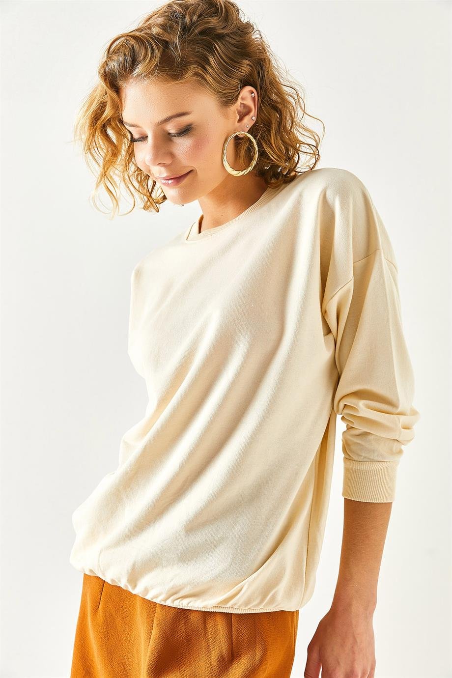 Basic Yumuşak Dokulu Salaş Sweatshirt Düz Bej