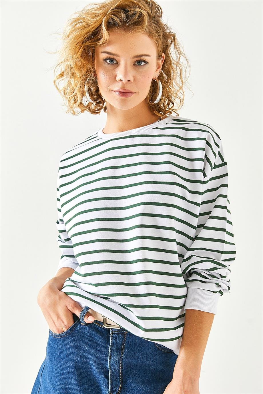 Basic Yumuşak Dokulu Salaş Sweatshirt Beyaz Zümrüt Yeşili