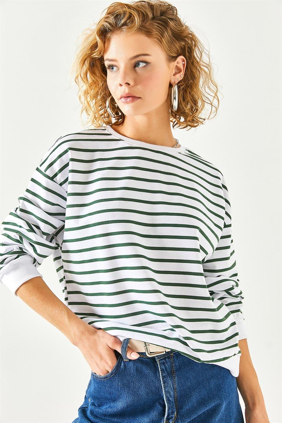 Basic Yumuşak Dokulu Salaş Sweatshirt Beyaz Zümrüt Yeşili