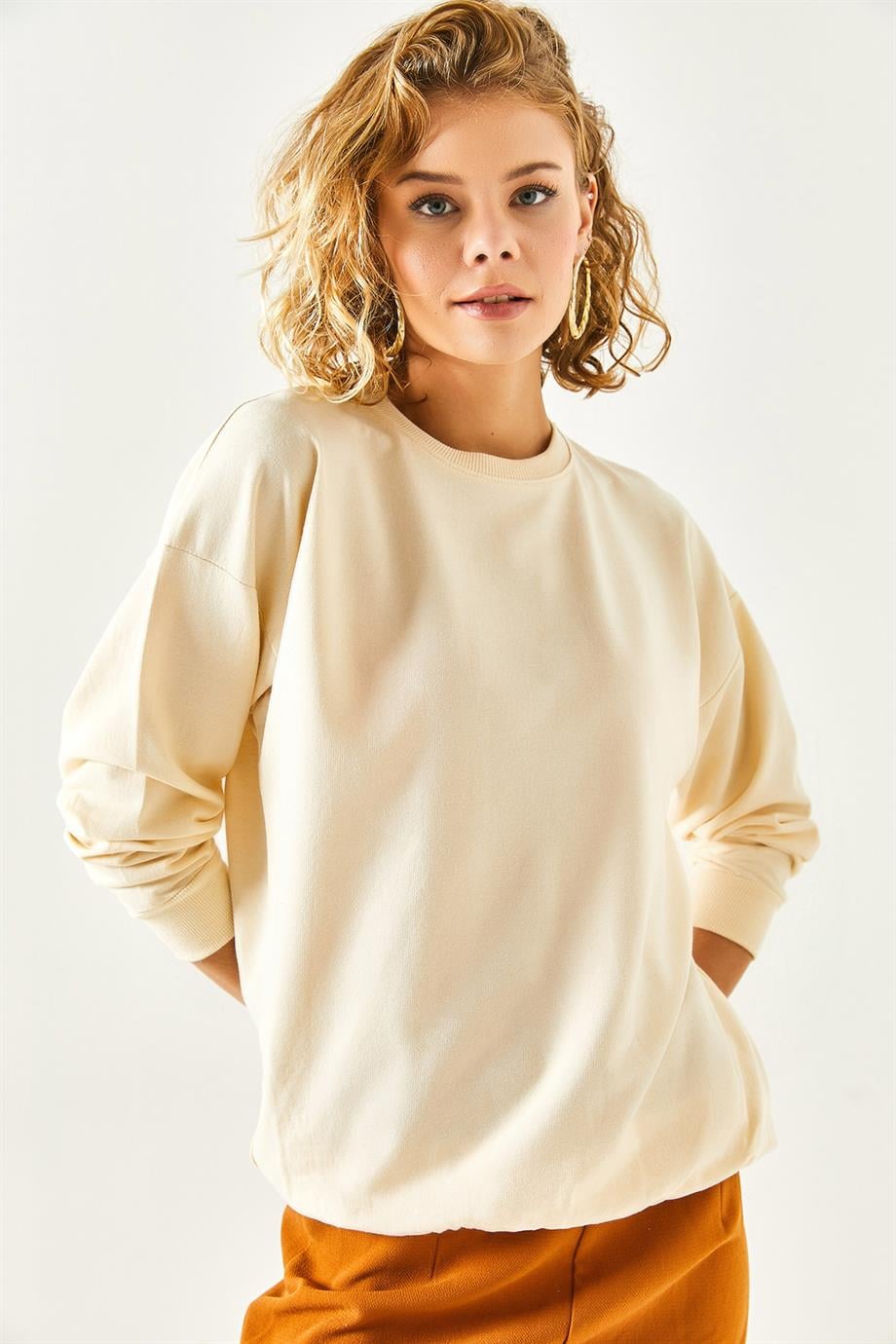 Basic Yumuşak Dokulu Salaş Sweatshirt Düz Bej