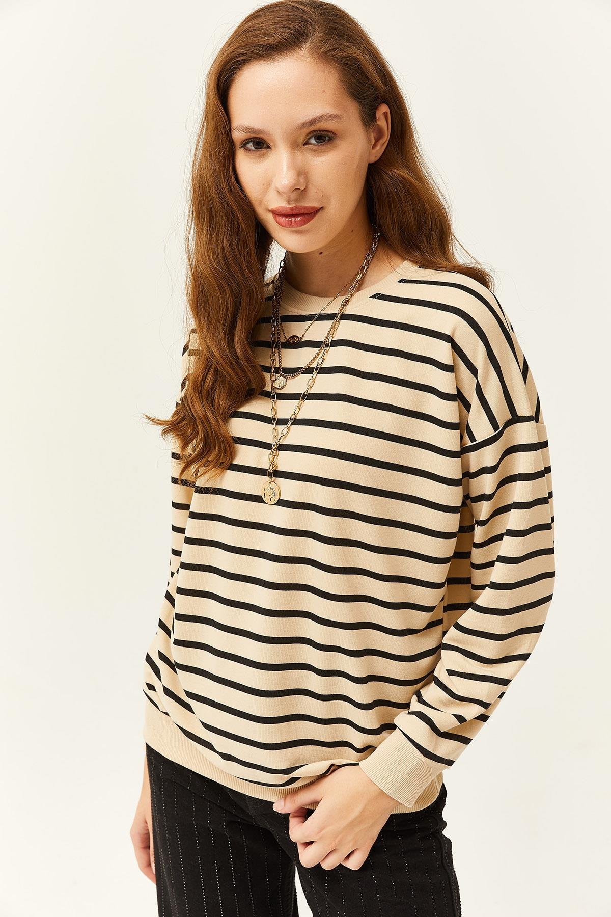 Basic Yumuşak Dokulu Salaş Sweatshirt Taş Siyah