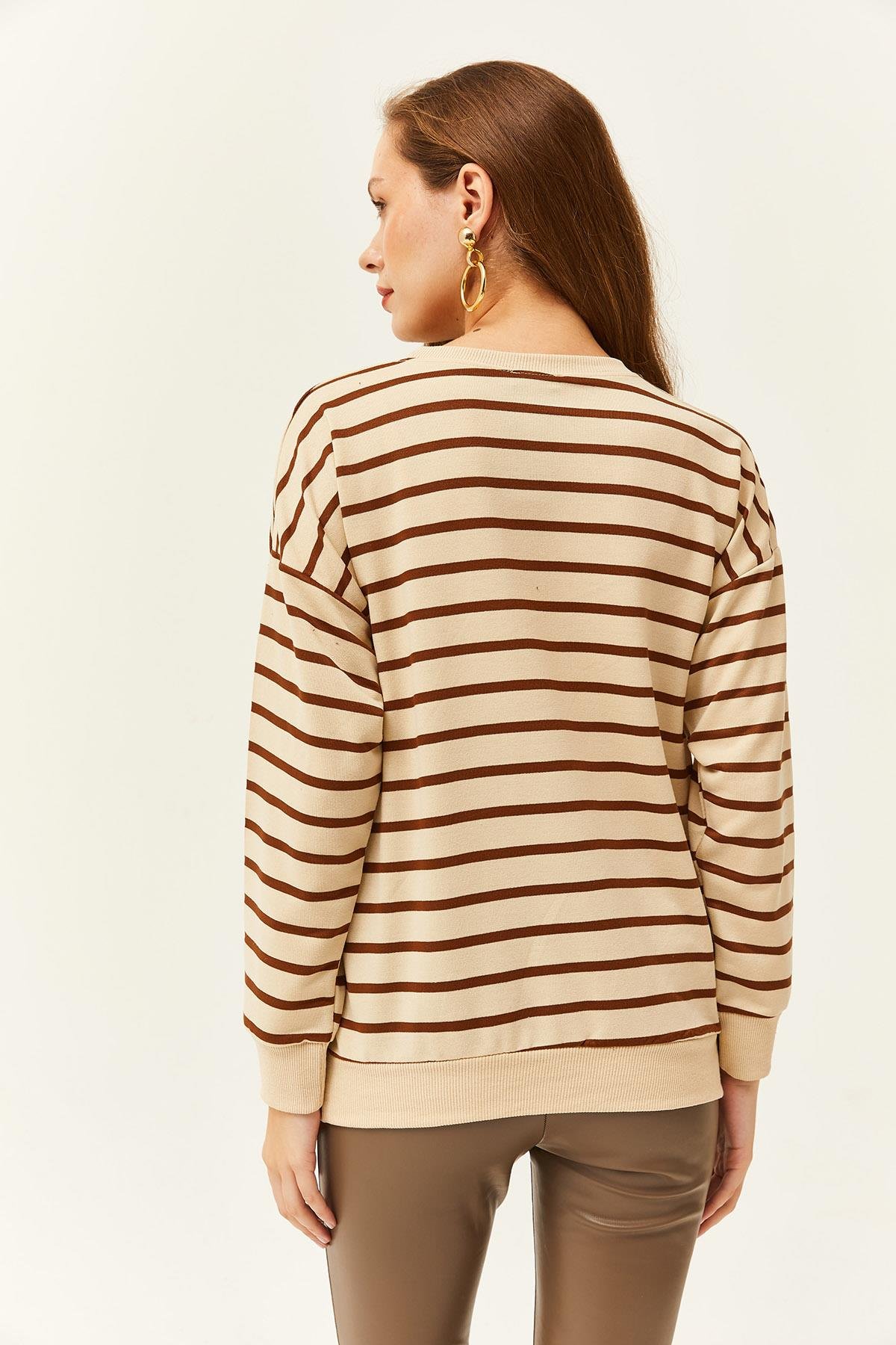 Basic Yumuşak Dokulu Salaş Sweatshirt Taş Kahve