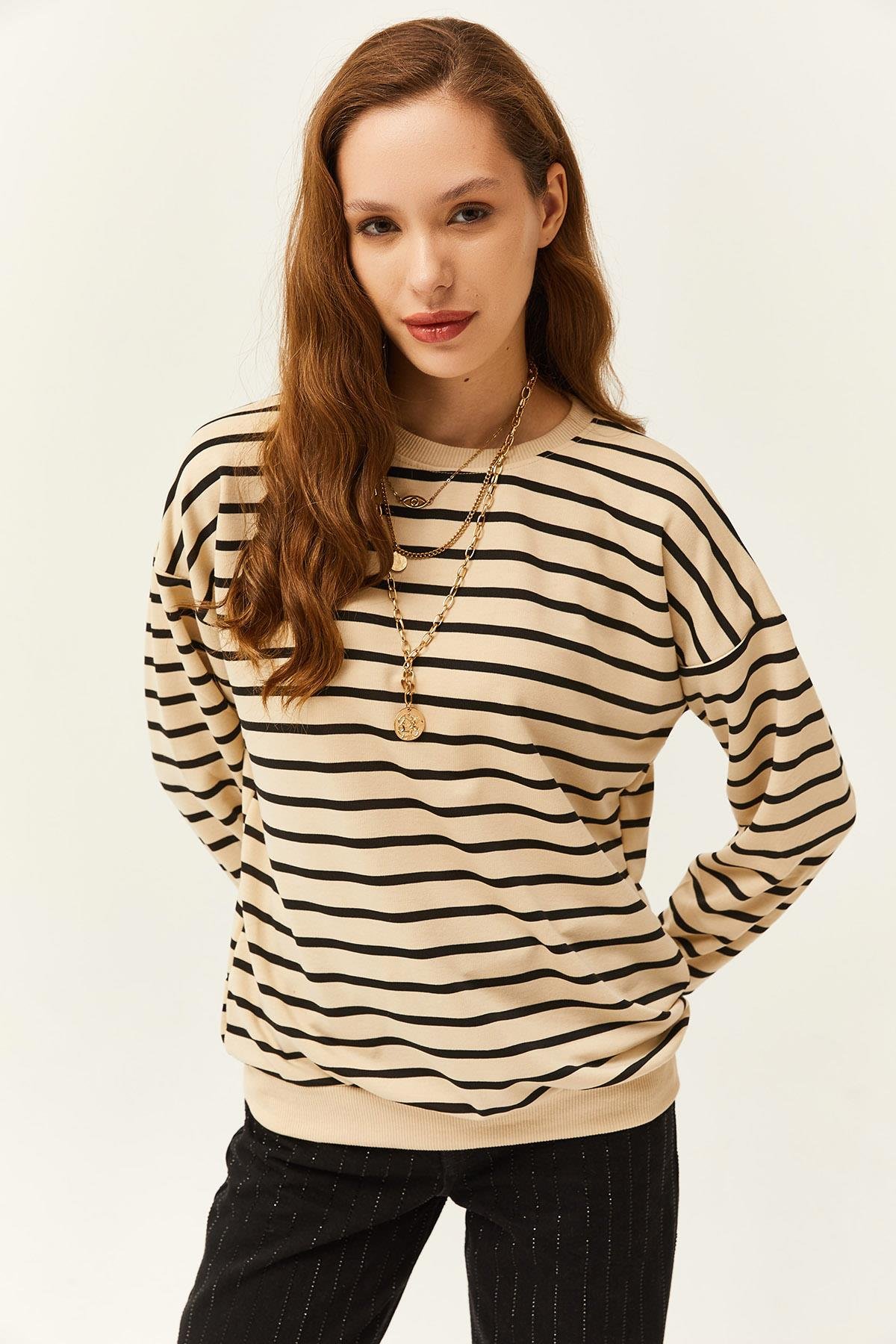 Basic Yumuşak Dokulu Salaş Sweatshirt Taş Siyah