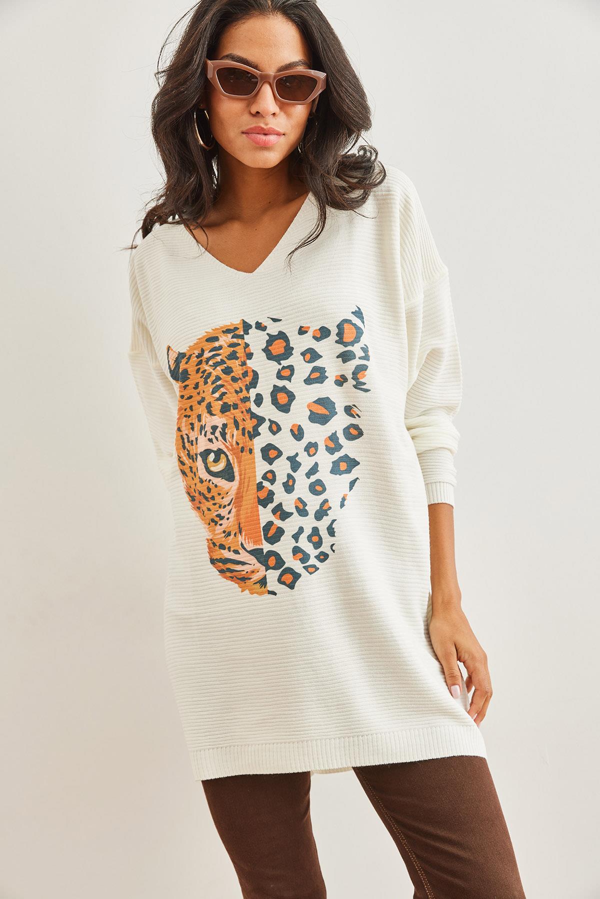 Baskılı Yırtmaçlı Triko Tunik Leopar Ekru