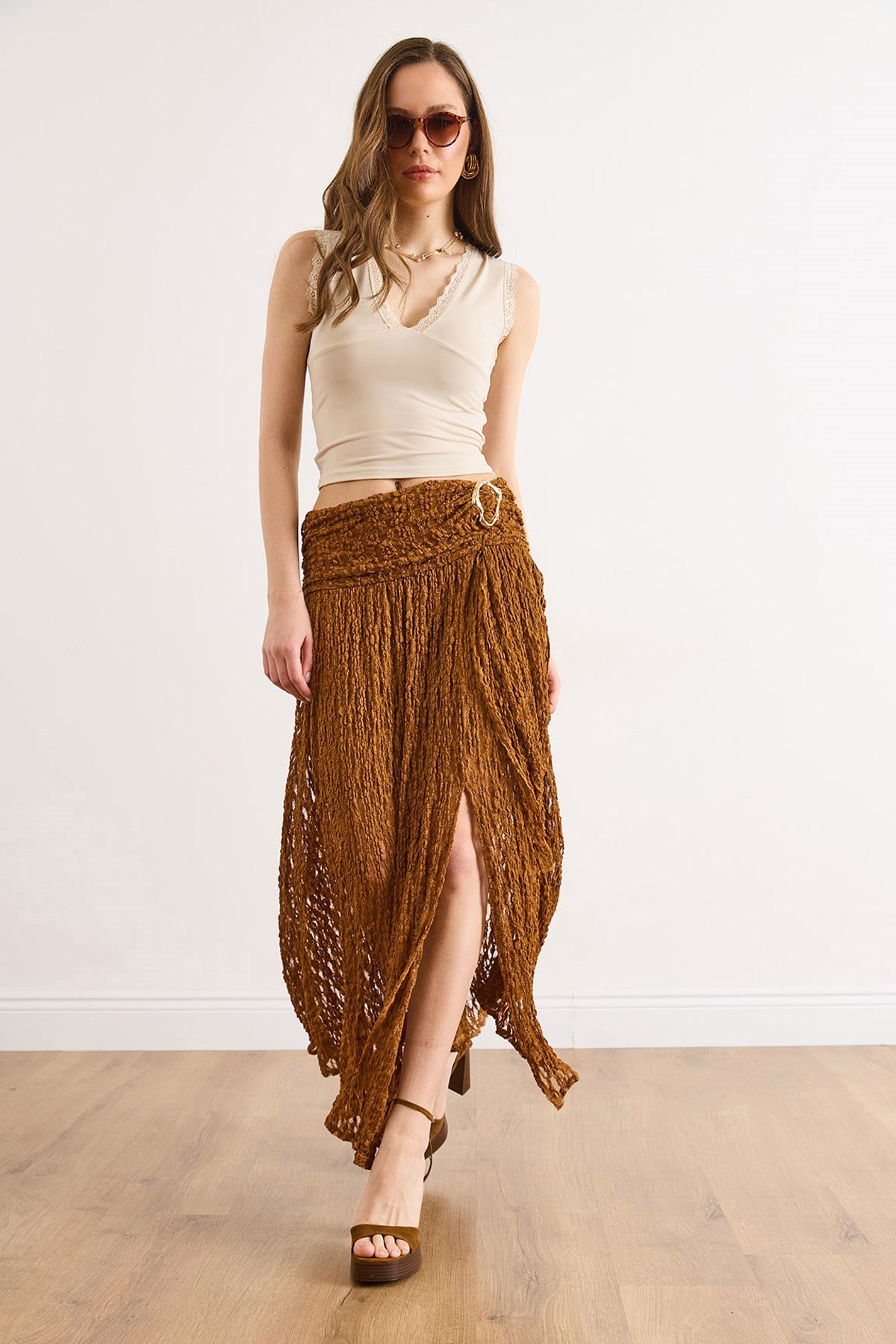 Beli Aksesuarlı Astarlı Yırtmaçlı Boho Etek Taba