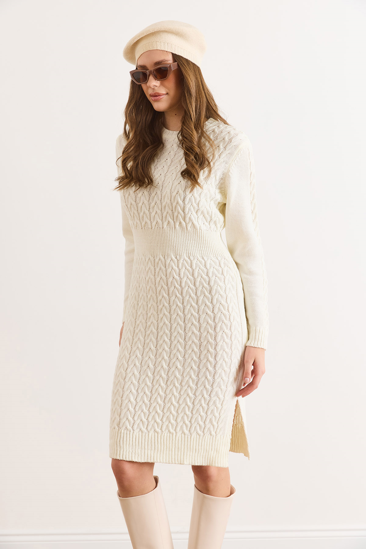 Beli Bantlı Yırtmaçlı Saç Örgü Mini Elbise Ekru
