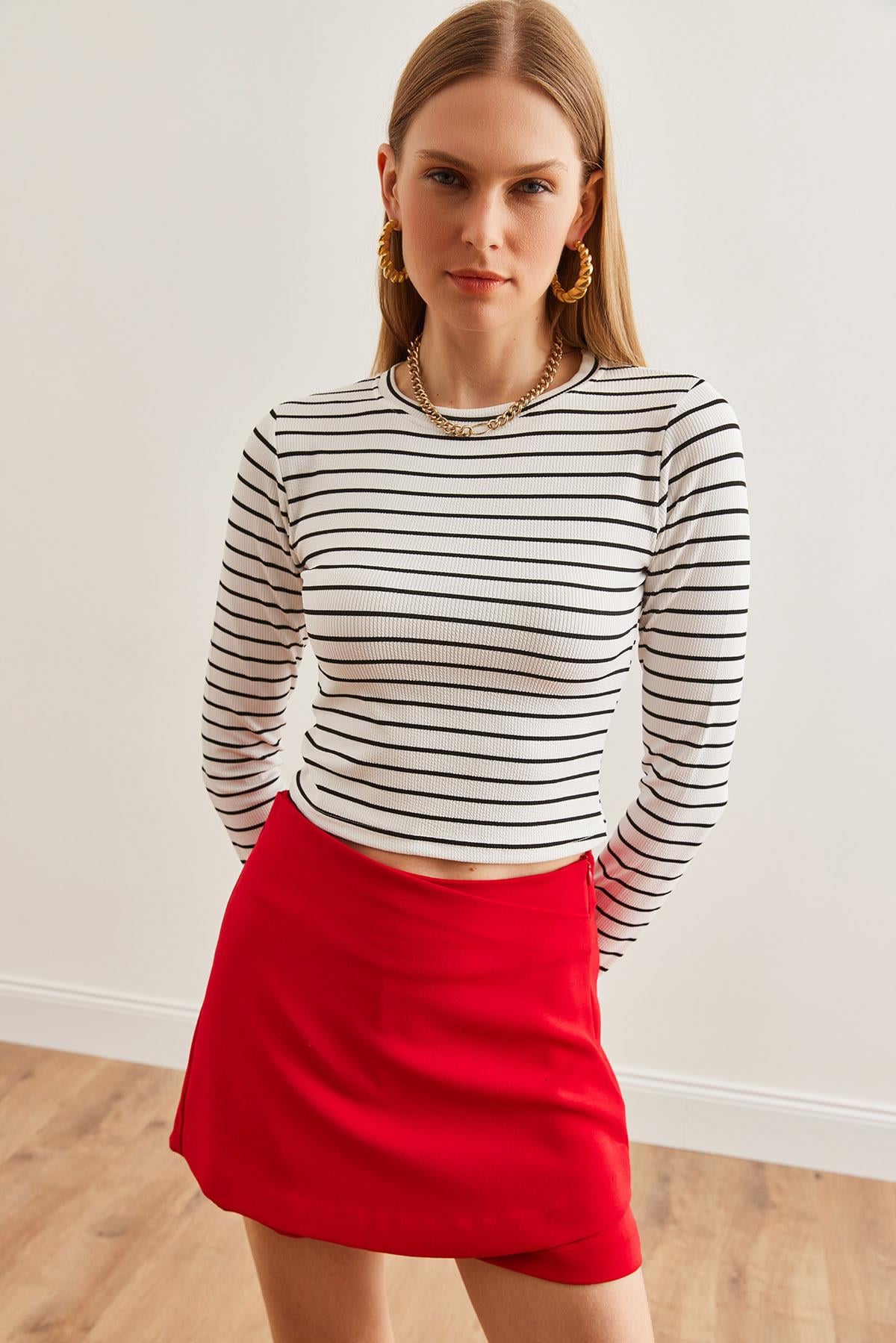 Bisiklet Yaka Burgu Crop Bluz Çizgili Beyaz