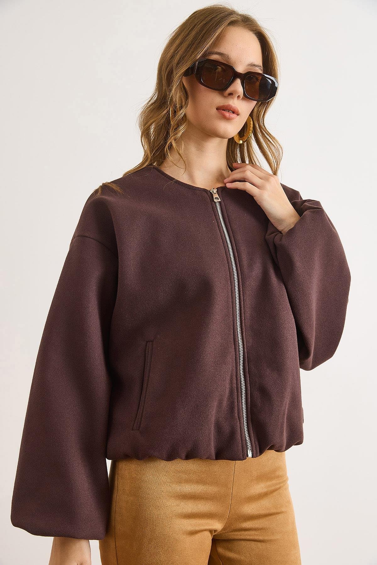 Bisiklet Yaka Cepli Astarlı Kaşe Ceket Kahverengi