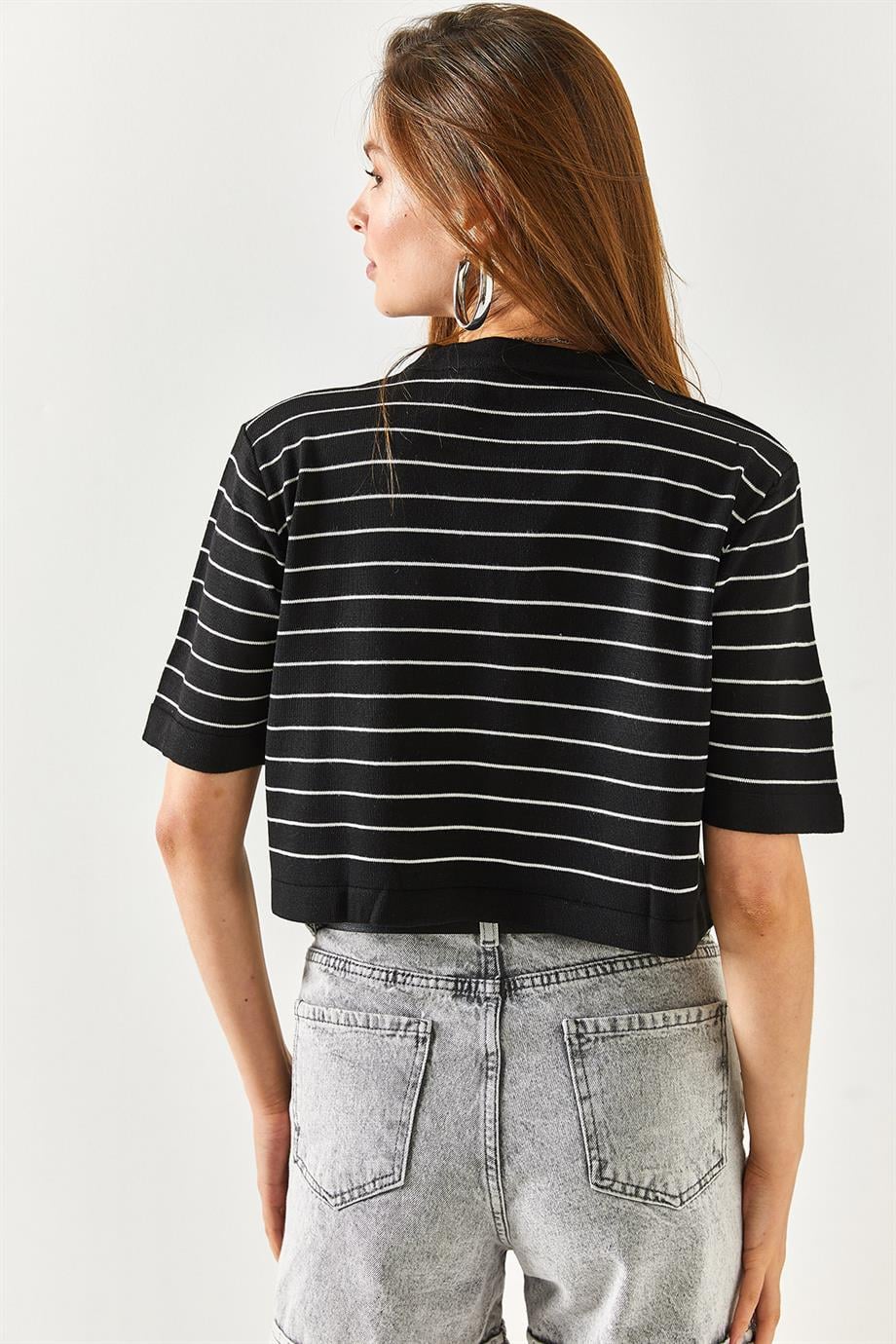 Bisiklet Yaka Çizgili Crop Triko Bluz Siyah