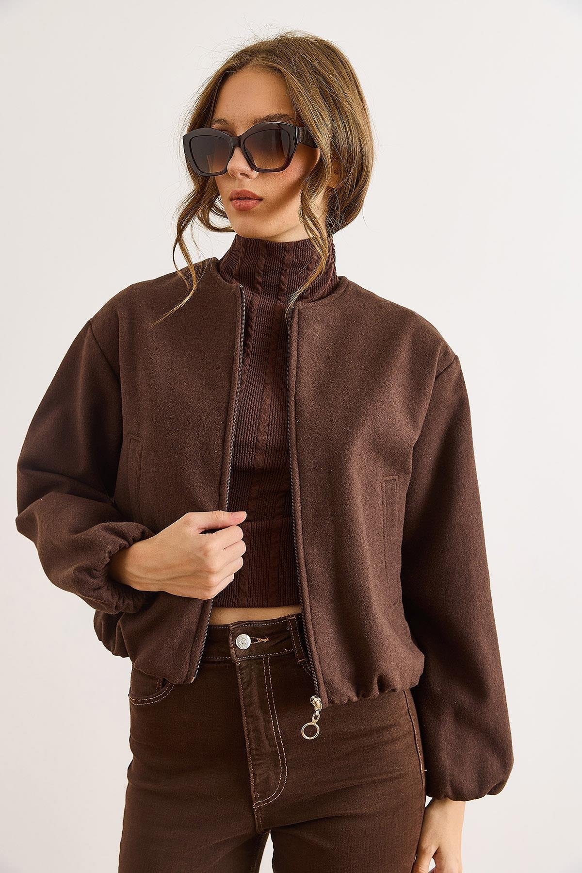 Cepli Astarlı Bisiklet Yaka Crop Kaşe Ceket Kahverengi