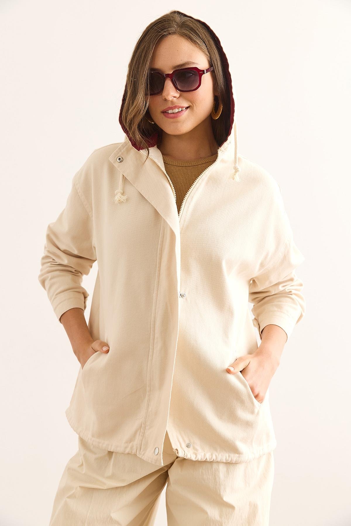 Cepli Fermuarlı Çıtçıt Detaylı Gabardin Ceket Taş Bordo