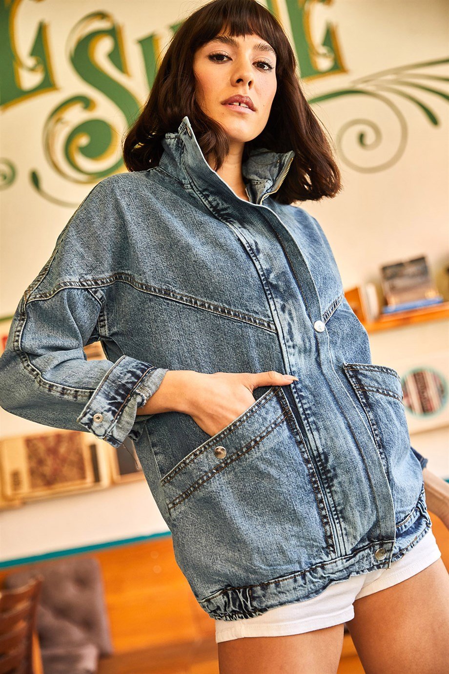 Cepli Fermuarlı Çıtçıtlı Uzun Denim Ceket Mavi Yıkamalı