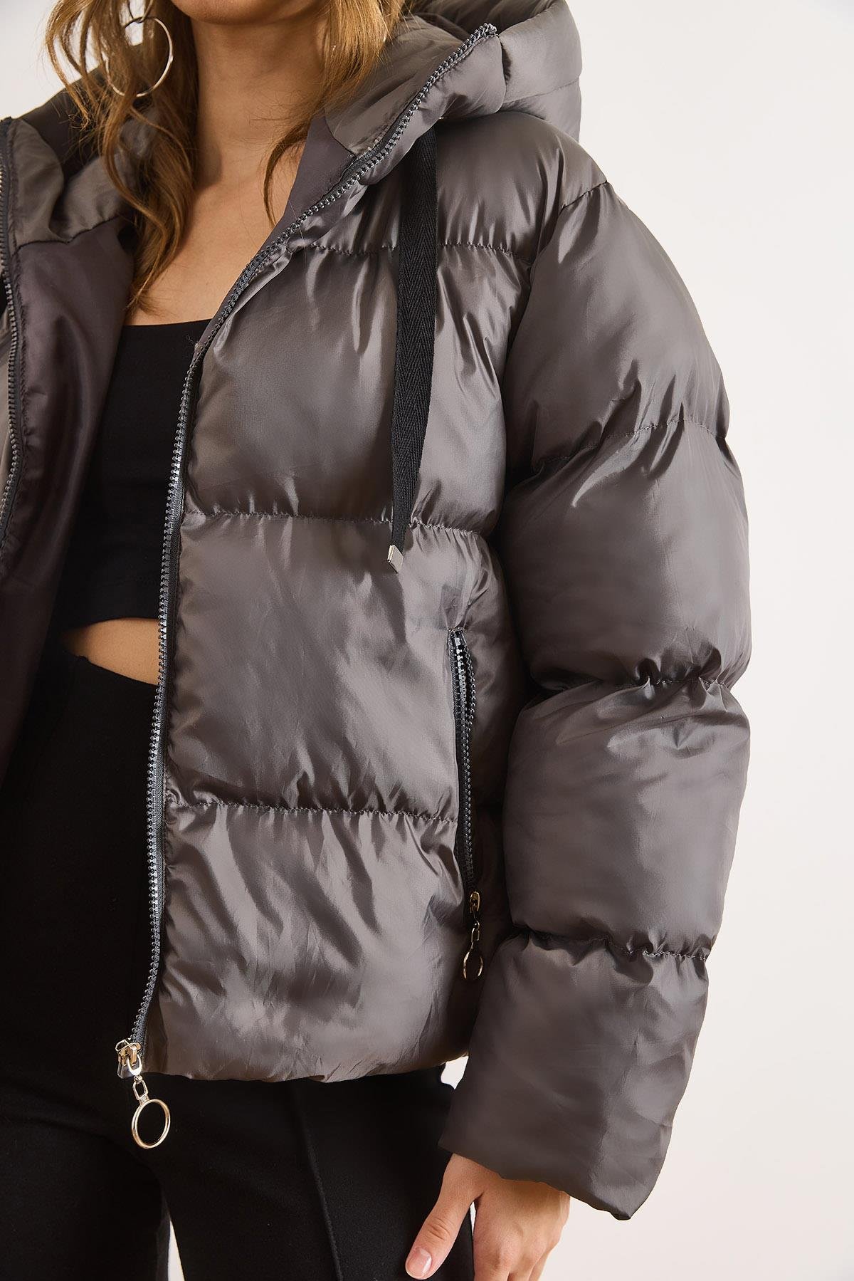 Cepli Kapüşonlu Şişme Kaban Gri