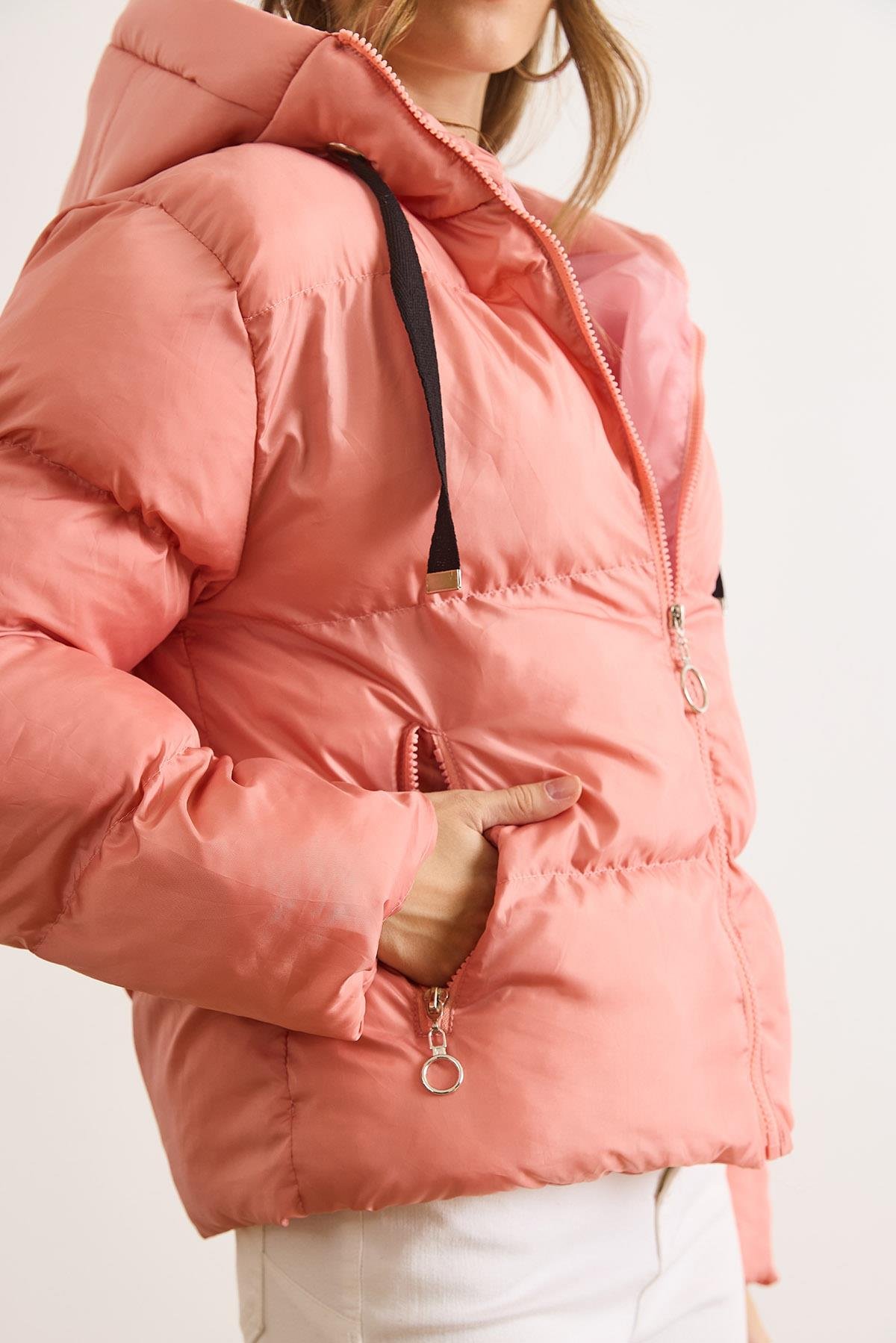 Cepli Kapüşonlu Şişme Kaban Gül Kurusu