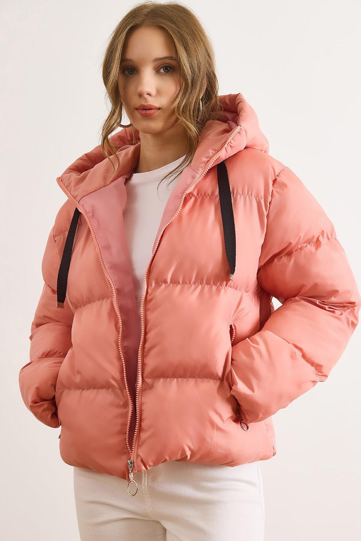 Cepli Kapüşonlu Şişme Kaban Gül Kurusu