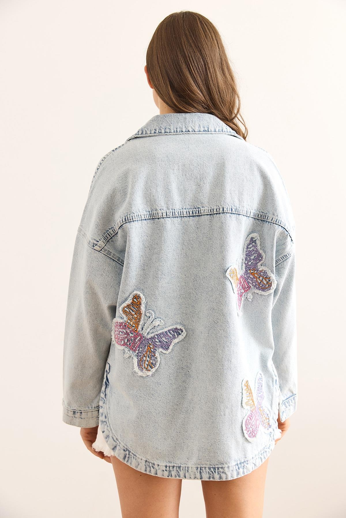 Cepli Kelebek Aplikeli Yıkamalı Pamuk Denim Gömlek Ceket Mavi