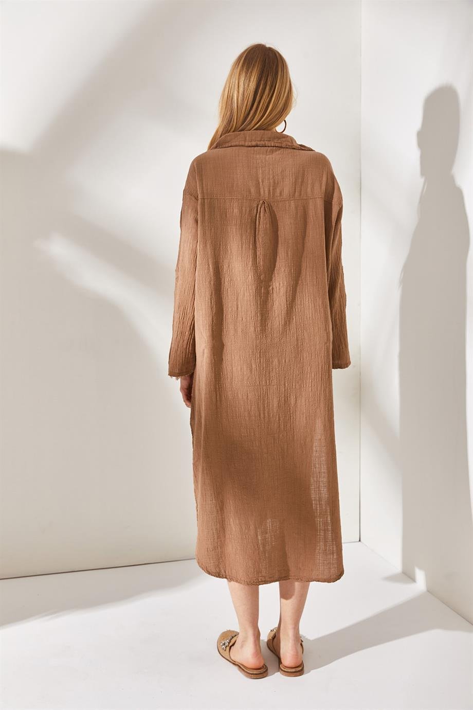 Cepli Kol Katlamalı Oversize Keten Elbise Camel
