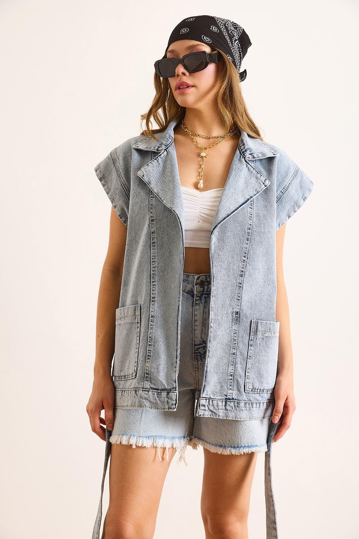 Cepli Kuşaklı Denim Yelek Açık Mavi