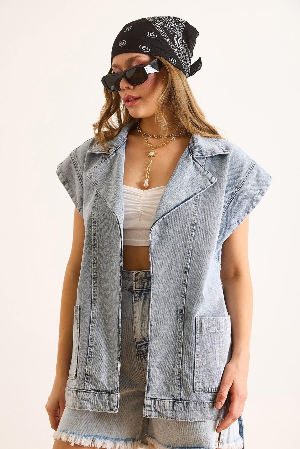 Cepli Kuşaklı Denim Yelek Açık Mavi