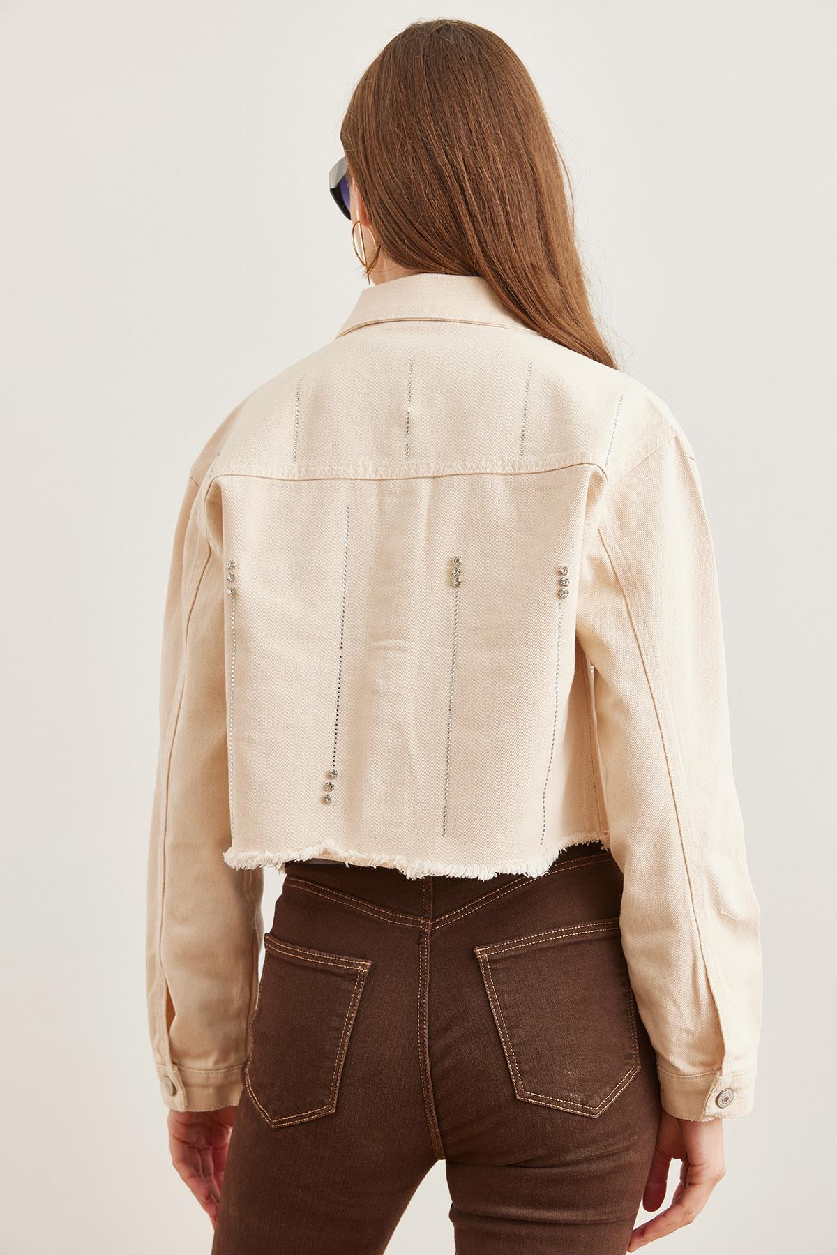 Cepli Ön Arka Taş Detaylı Crop Pamuk Gabardin Ceket Taş