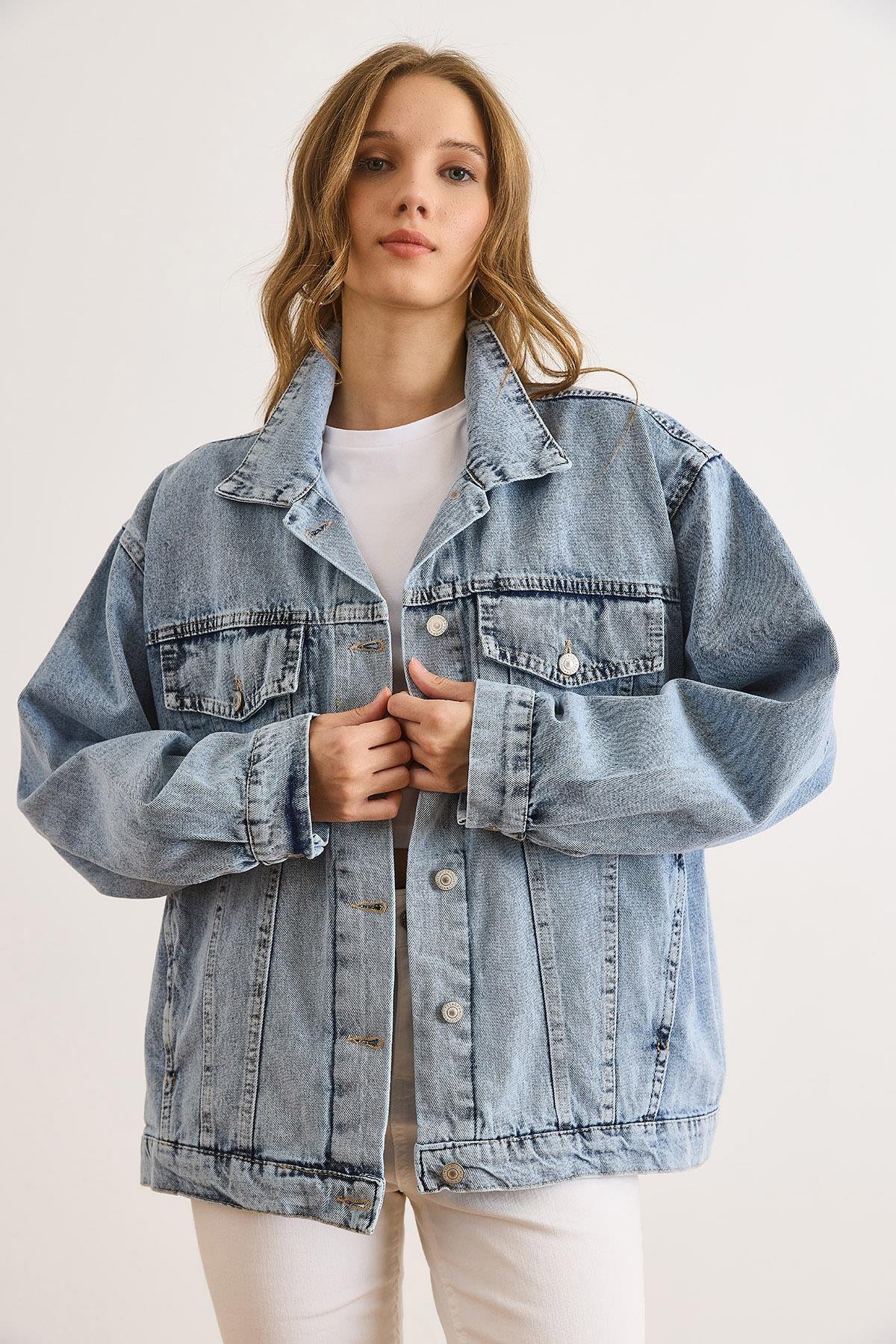 Çift Cepli Düğmeli Boyfriend Denim Ceket Açık Mavi