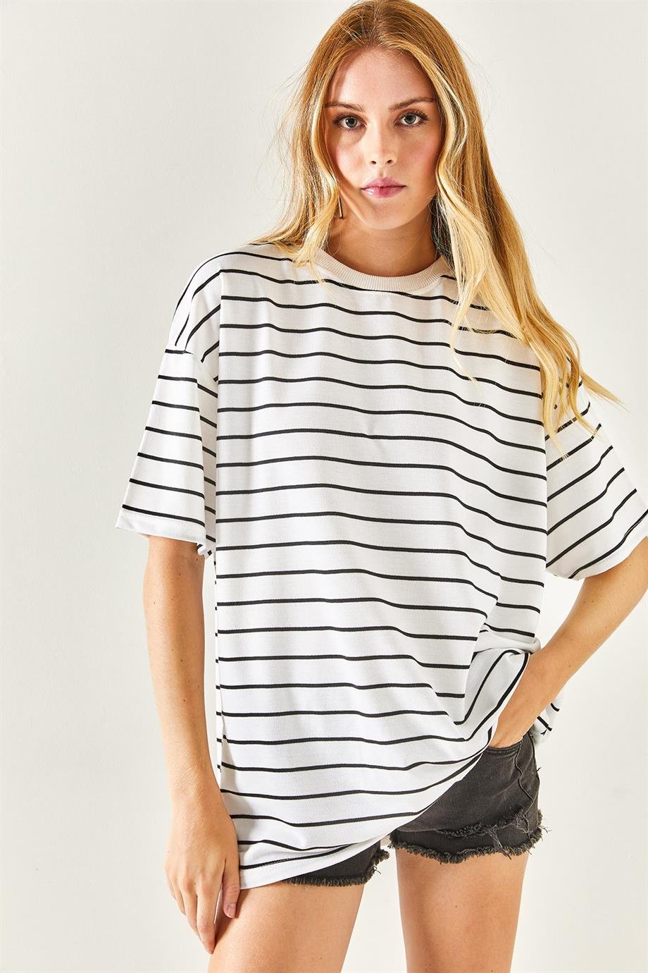 Çizgili 2 İp Oversize Unisex Tişört Beyaz