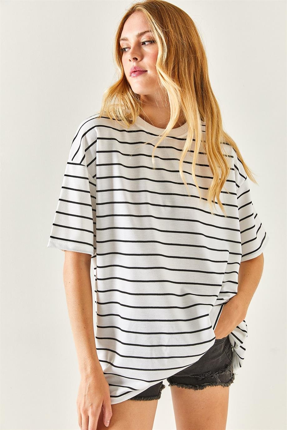 Çizgili 2 İp Oversize Unisex Tişört Beyaz