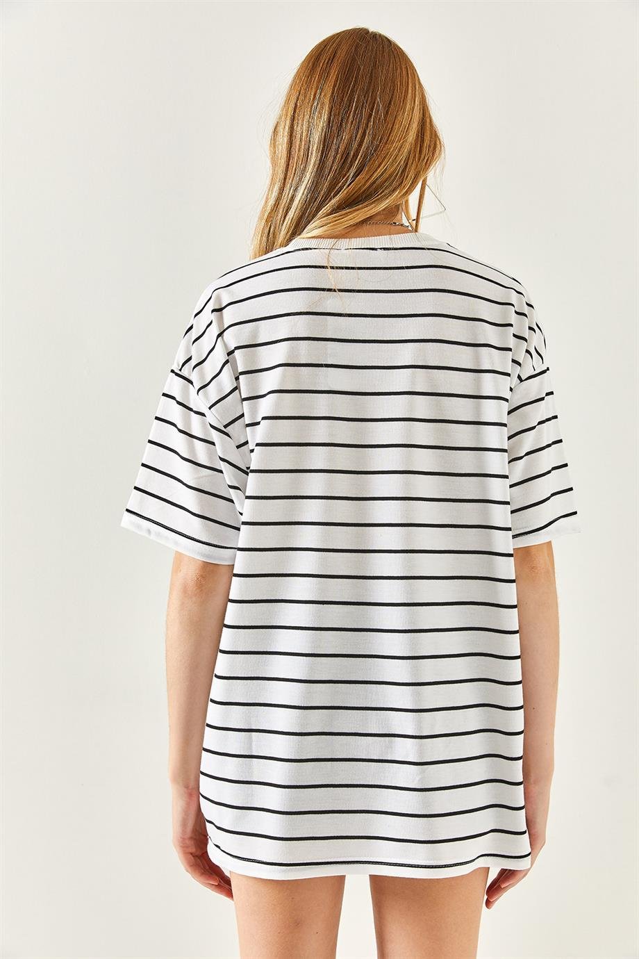 Çizgili 2 İp Oversize Unisex Tişört Beyaz