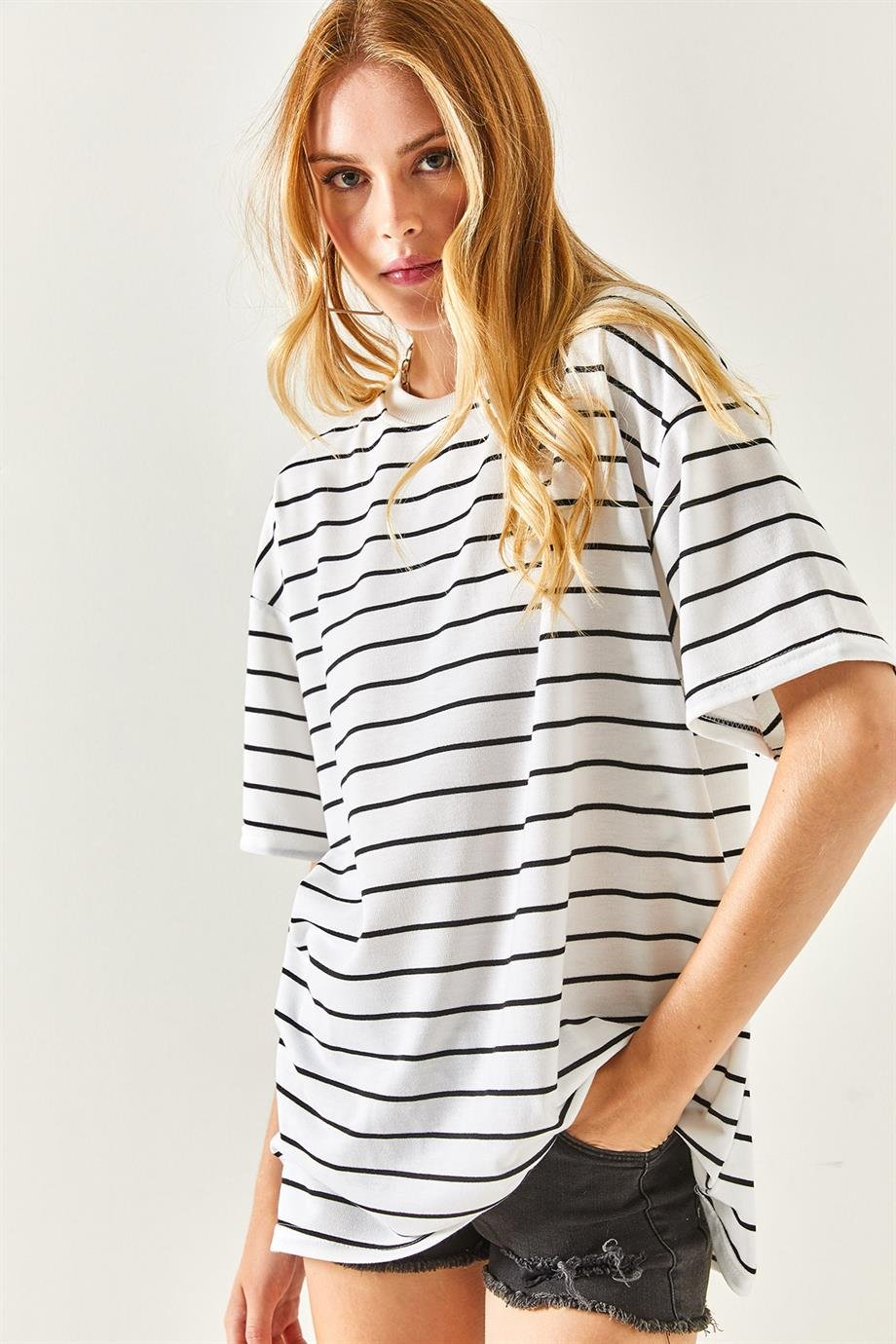 Çizgili 2 İp Oversize Unisex Tişört Beyaz