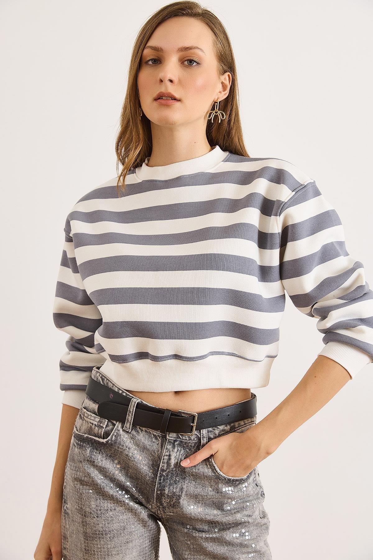 Çizgili Şardonlu Crop Sweatshirt Gri Beyaz
