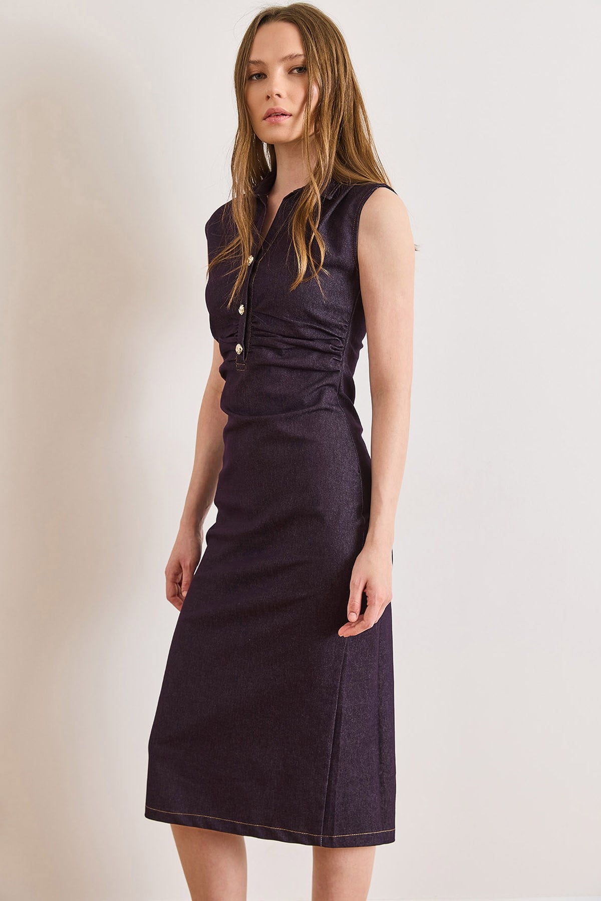 Drape Detaylı Likralı Midi Denim Elbise Mürdüm
