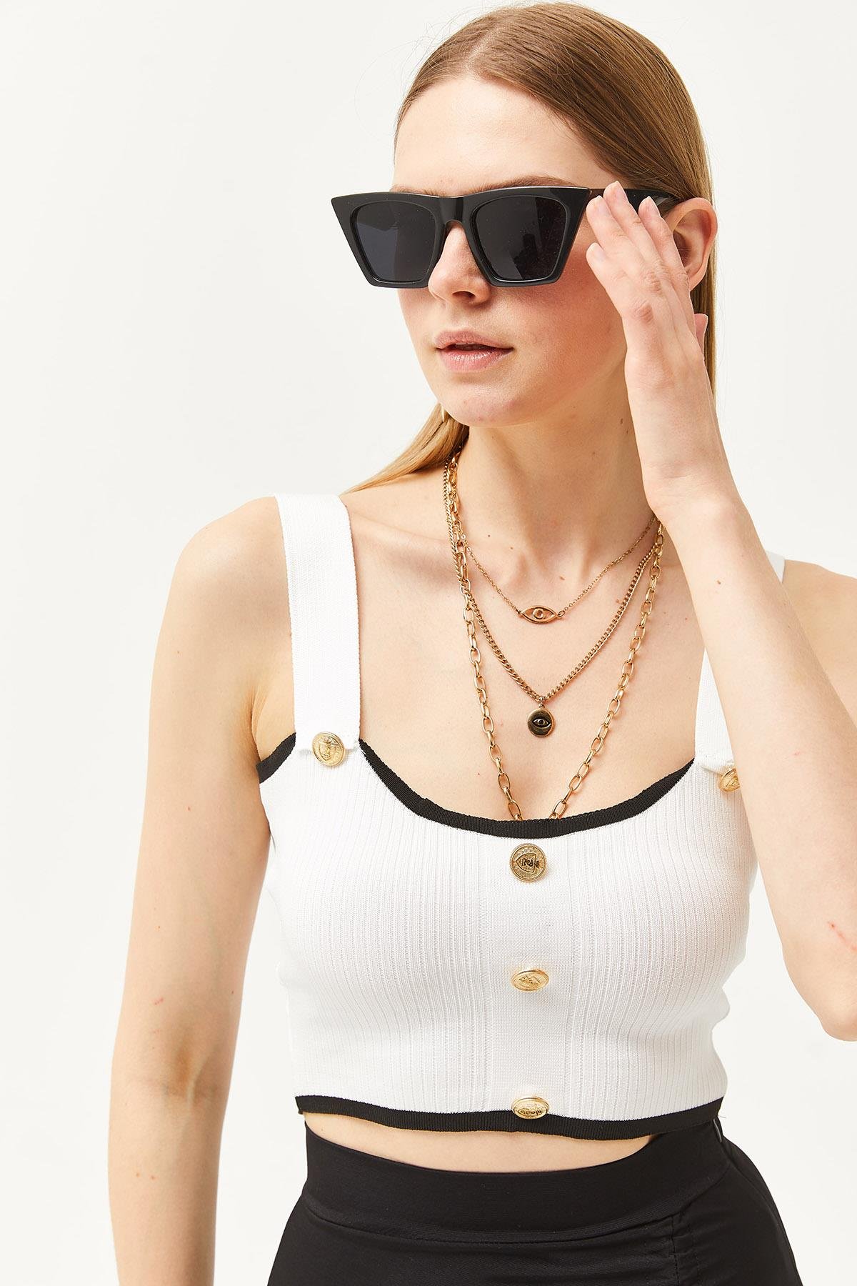 Düğme Detaylı Askılı Crop Triko Bluz Ekru