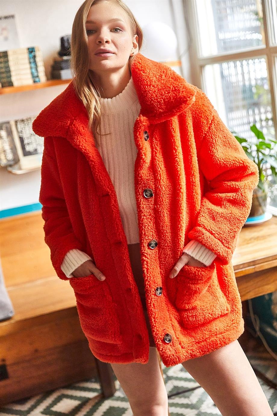 Düğmeli Cepli Astarsız Oversize Peluş Ceket Turuncu