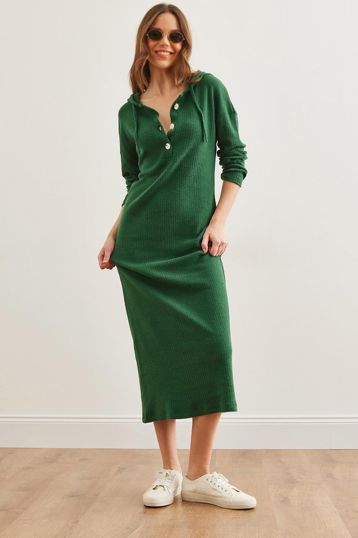 Düğmeli Kapşonlu Oversize Fitilli Maxi Elbise Yeşil