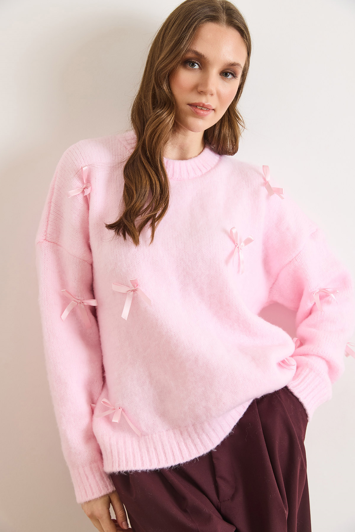 Fiyonk Detaylı Şardonlu Loose Fit Triko Kazak Şeker Pembe
