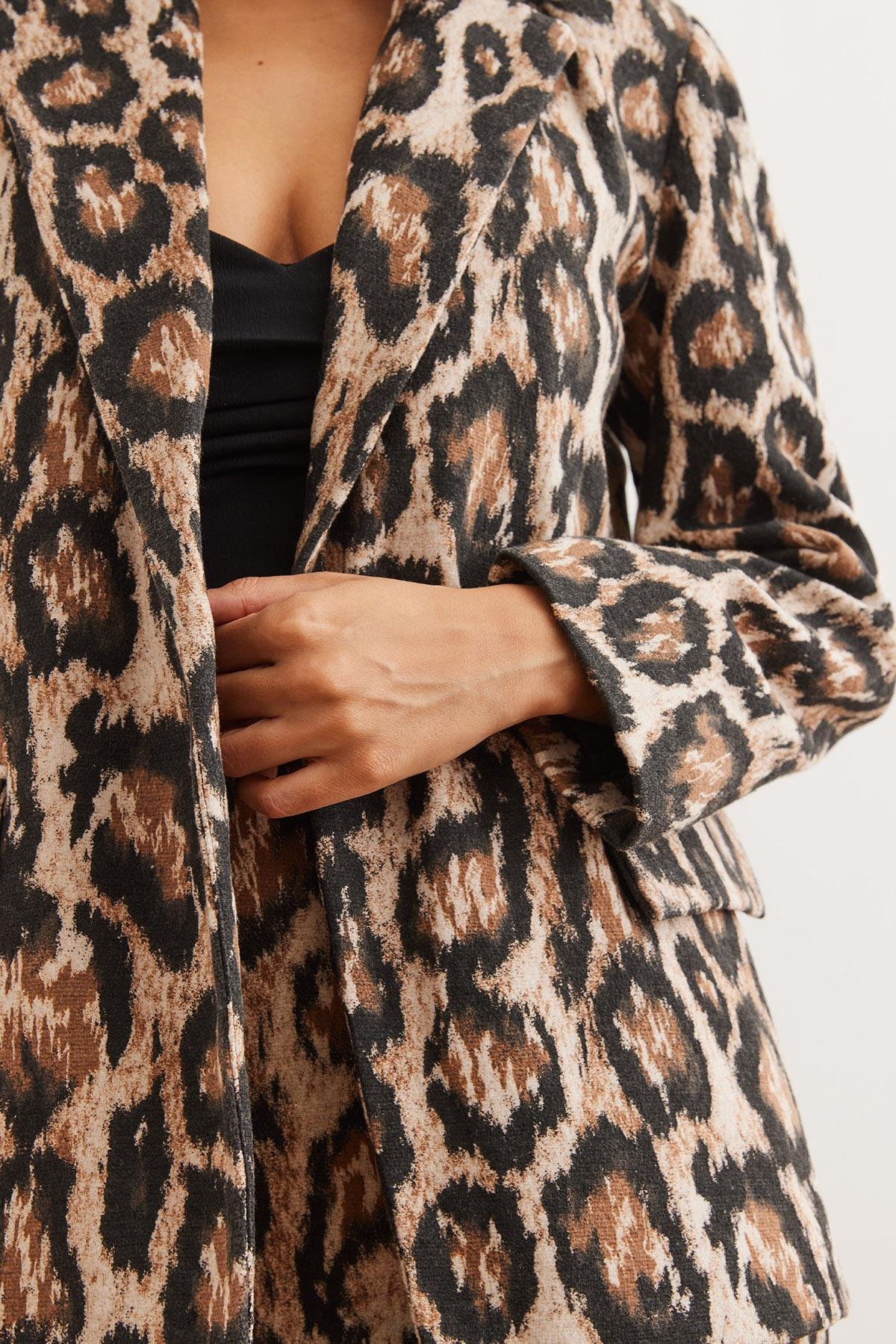 Fleto Cepli Astarlı Kaşe Blazer Ceket Camel Leopar