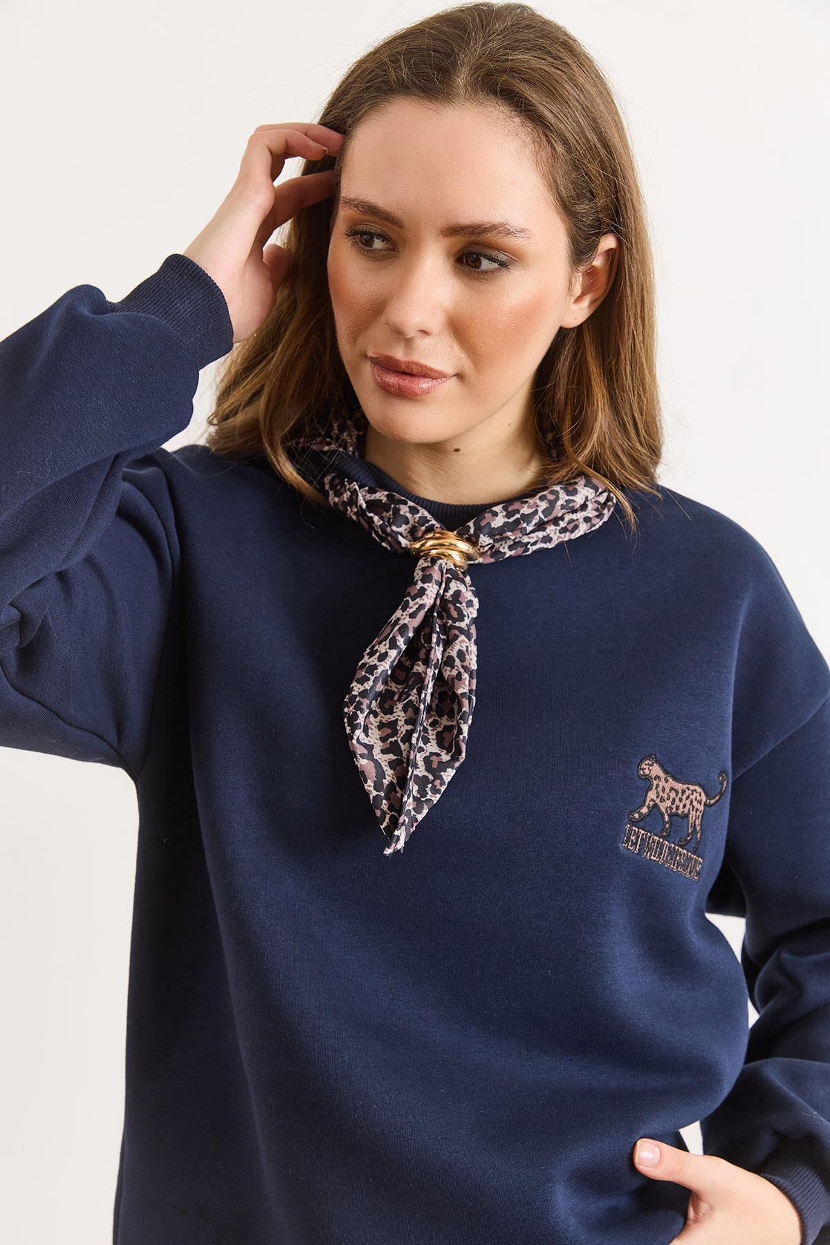 Fular Detaylı Şardonlu Sweatshirt Lacivert