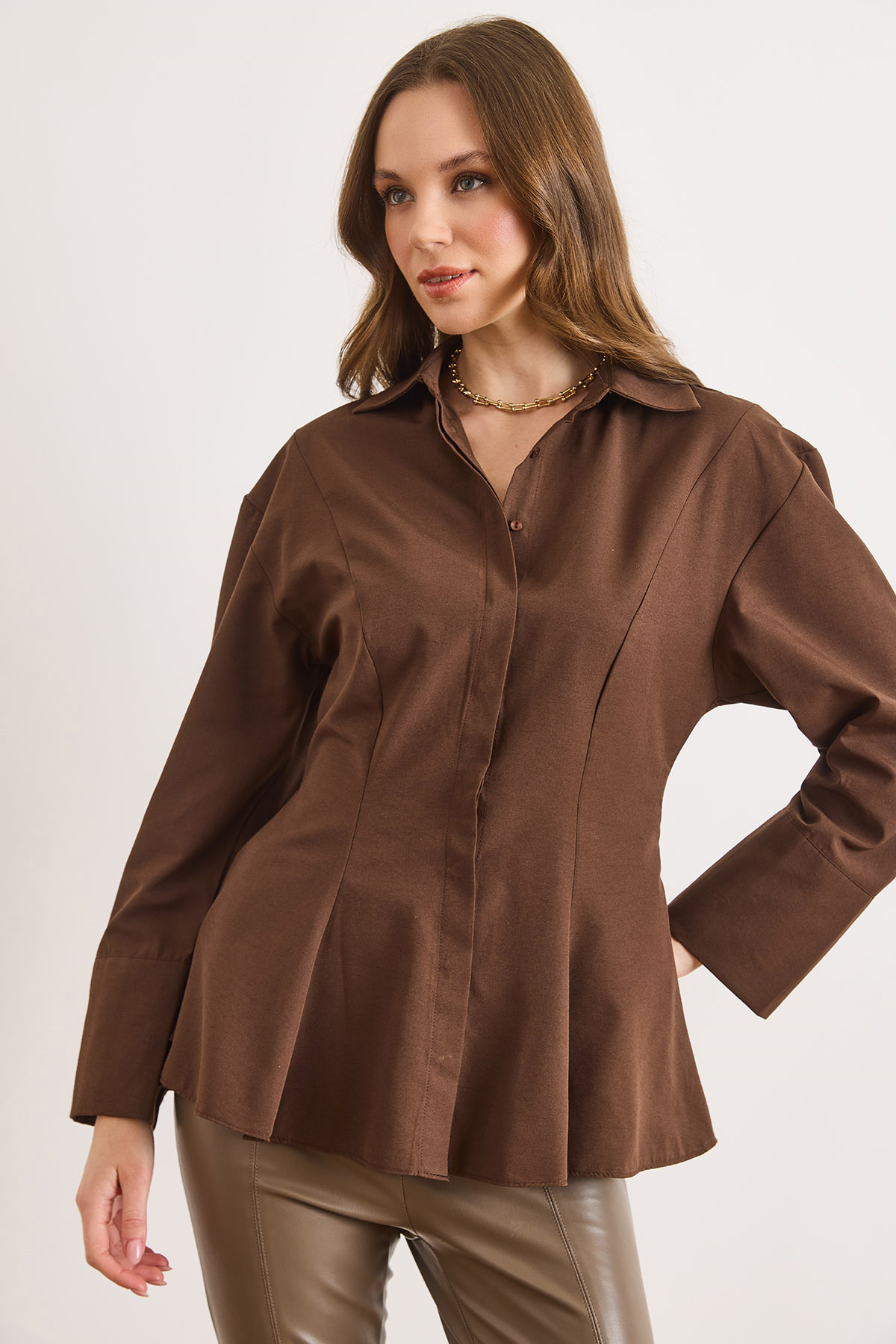 Gizli Patlı Dikiş Detaylı Peplum Gömlek Kahverengi