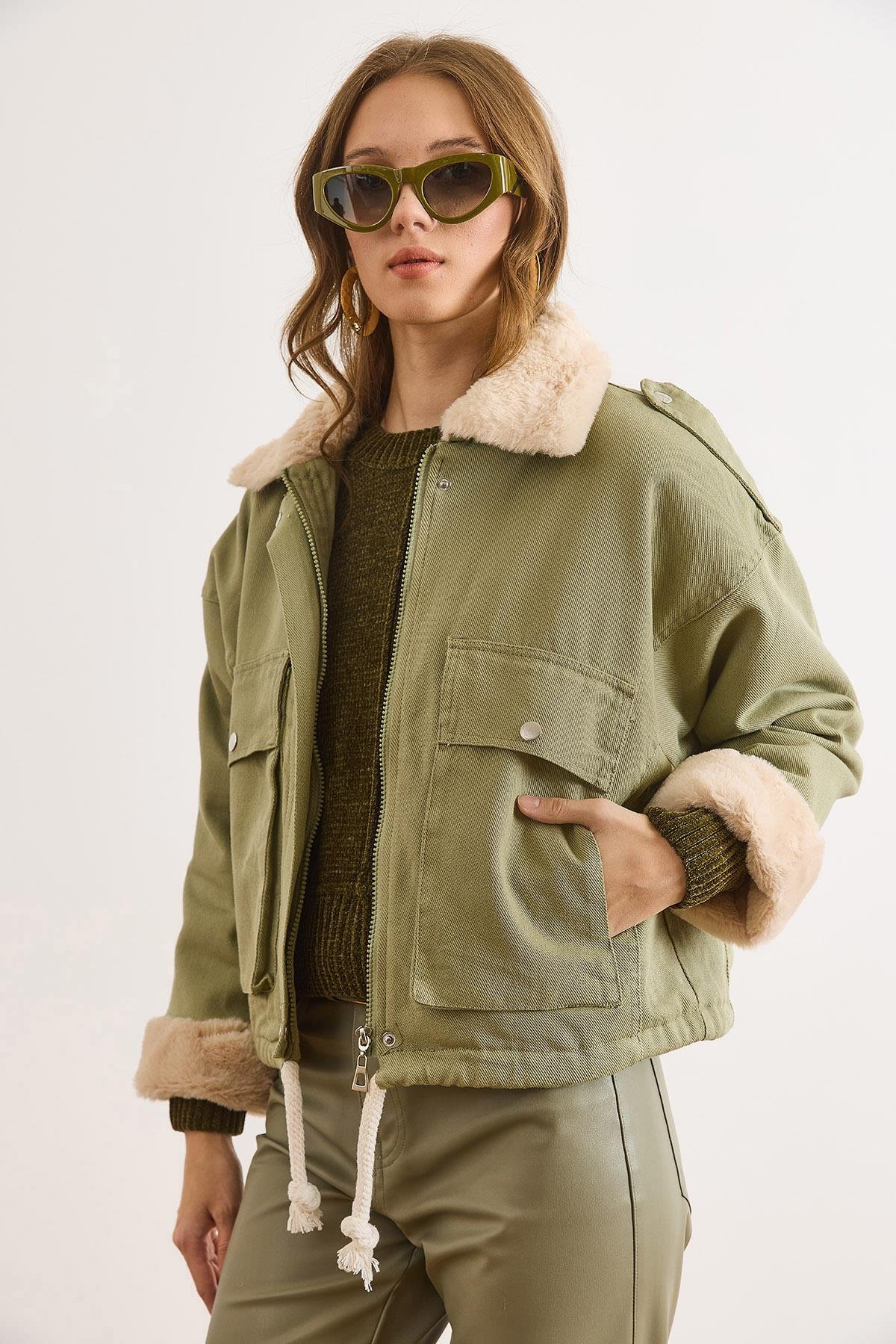 İçi Kürk Detaylı Pamuk Gabardin Kaban Haki